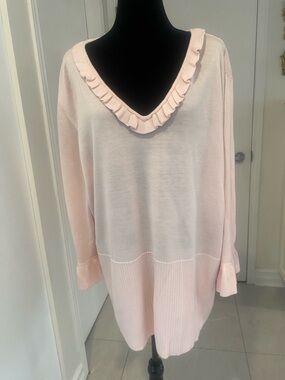 VTG DELTA BURKE long sleeved V-Neck light pink Sweater wth ruffle detail Size 2X